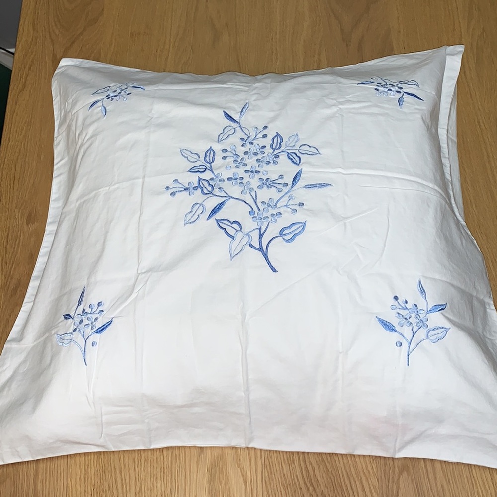 Gifts for Mom 🌸✨ April Cornell-Large Embroidered Pillowcase